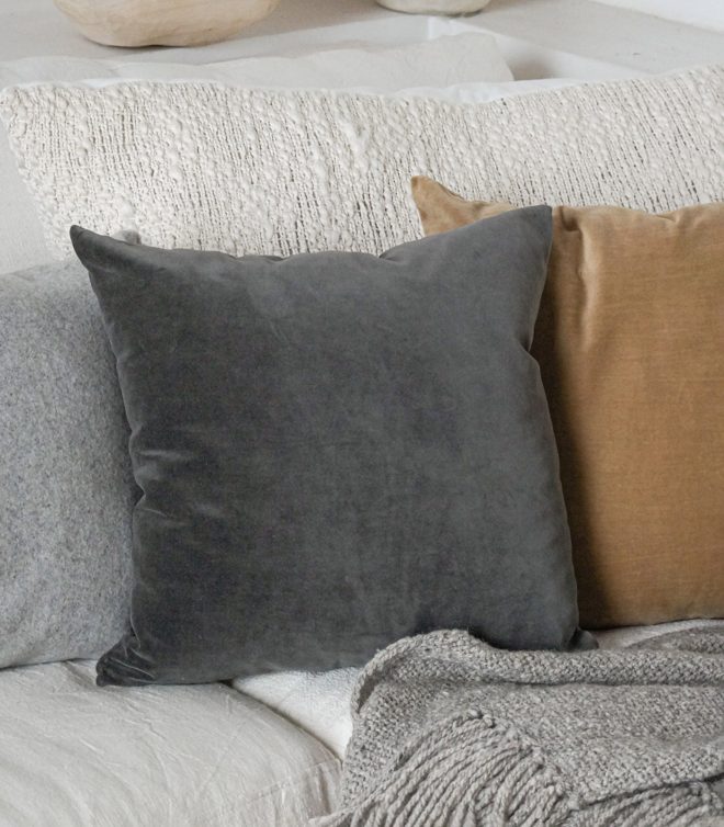 Almohadón Gris Calden