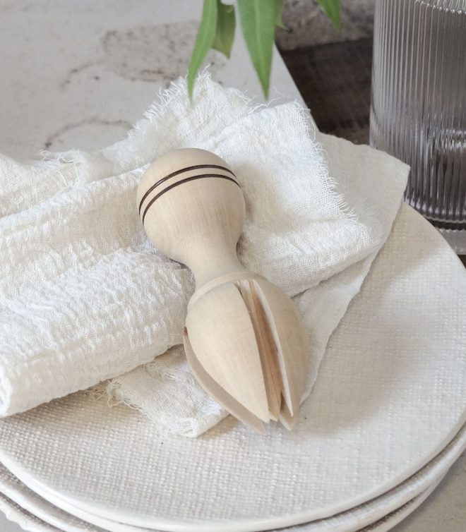 Exprimidor de madera