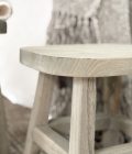 Banco madera maciza cuadrado - Imagen 6