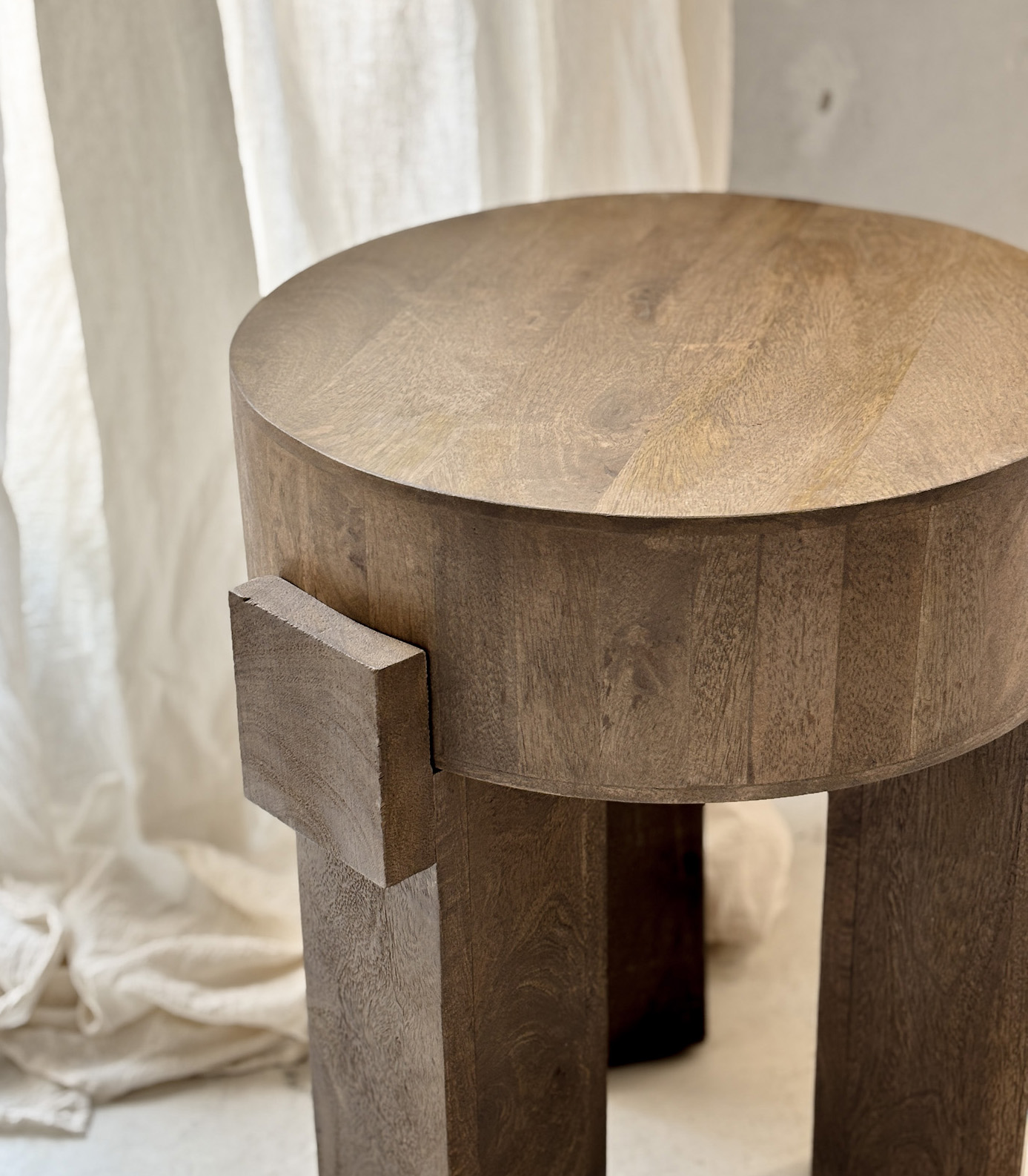 Mesa de Apoyo en Madera - Imagen 4