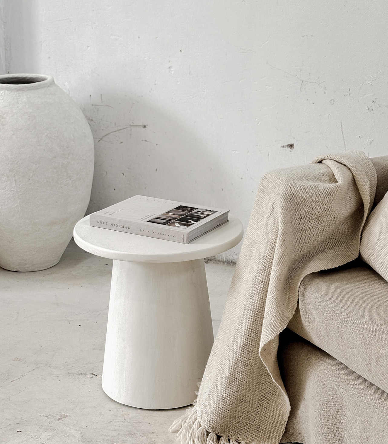 Mesa de Apoyo Conica Canteras Hueso Stock - Imagen 14