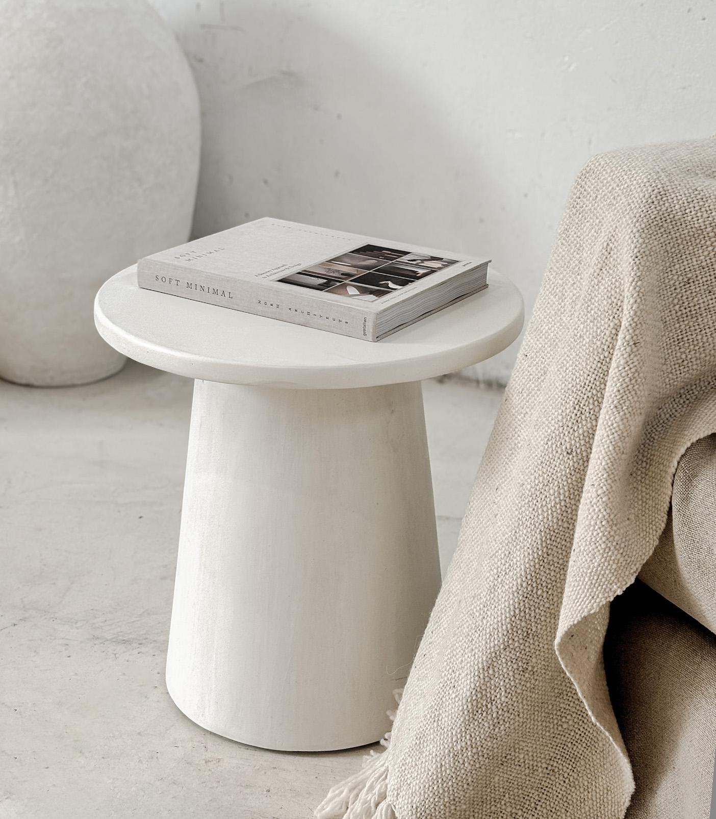 Mesa de Apoyo Conica Canteras Hueso Stock