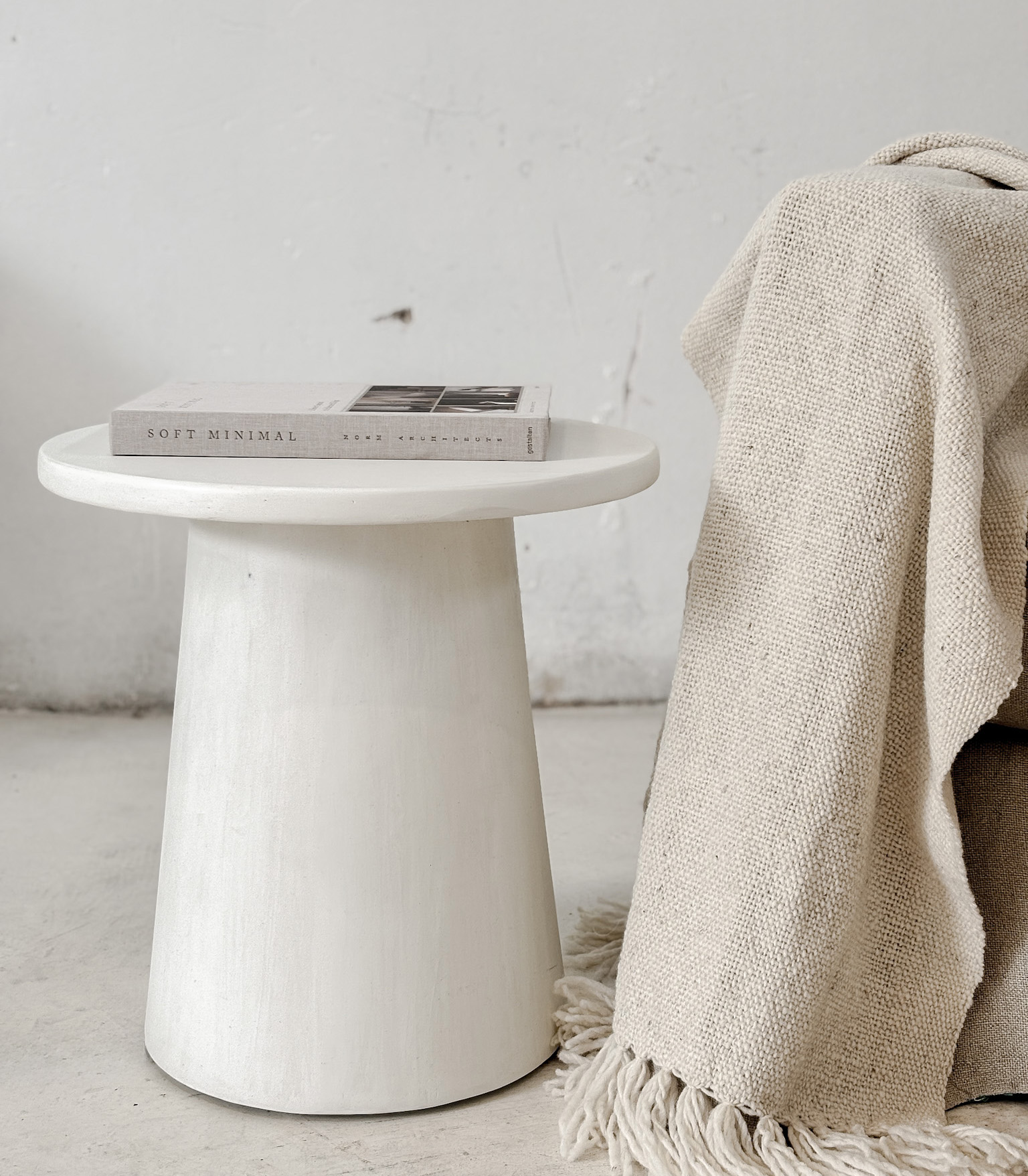 Mesa de Apoyo Conica Canteras Hueso Stock - Imagen 10